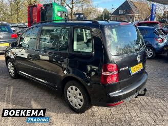 Volkswagen Touran 1.4 TSI 140PK Business Navigatie Cruise Climate picture 3