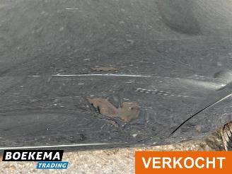 Citroën C3 1.2 PureTech Selection Automaat Navigatie Airco Cruise F1 picture 8