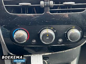 Renault Clio 0.9 TCe Expression Navigatie Airco Cruise picture 23