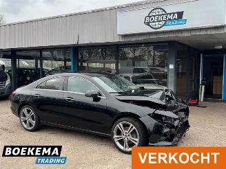 skadebil auto Mercedes Cla-klasse 200 Premium Plus Automaat Navigatie Clima 2020/2