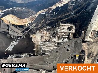 Mercedes Cla-klasse 200 Premium Plus Automaat Navigatie Clima picture 14