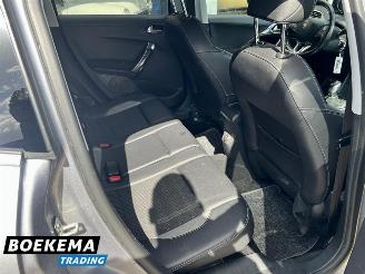 Peugeot 2008 1.6 VTi Allure Navigatie picture 20