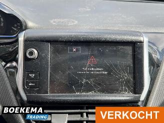 Peugeot 2008 1.6 VTi Allure Navigatie picture 24