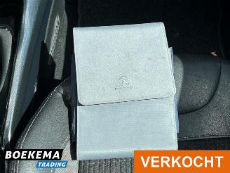 Peugeot 2008 1.6 VTi Allure Navigatie picture 28