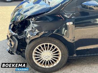 Volkswagen Up! 1.0 High Up! BlueMotion Airco Cruise picture 5