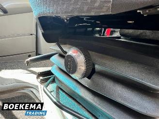 Volkswagen Crafter 35 2.0 TDI L3H2 9-Persoons Rolstoellift Airco Cruise picture 6