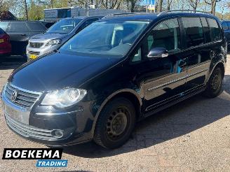 Volkswagen Touran 2.0 TDI 170PK Highline Stoelverw. Cruise Climate picture 4