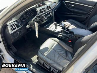 BMW 3-serie 320d xDrive Edition Panorama Leer Automaat Navigatie picture 13