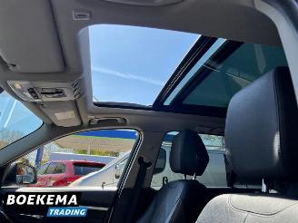 BMW 3-serie 320d xDrive Edition Panorama Leer Automaat Navigatie picture 15