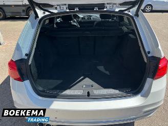 BMW 3-serie 320d xDrive Edition Panorama Leer Automaat Navigatie picture 18