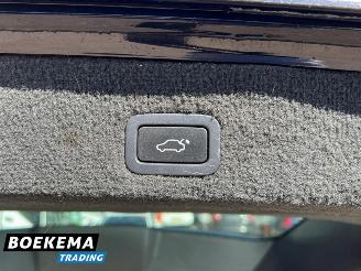 Volvo V-70 2.5T Kinetic 230PK Automaat Leer Navigatie Cruise picture 17