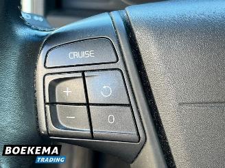 Volvo V-70 2.5T Kinetic 230PK Automaat Leer Navigatie Cruise picture 28