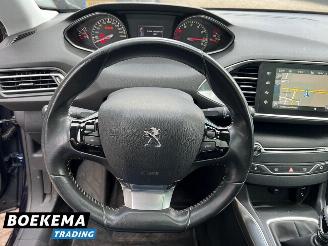 Peugeot 308 1.6 THP Première Panorama Climate Cruise Keyless picture 22