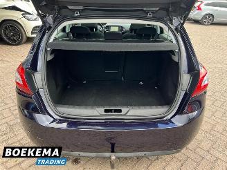 Peugeot 308 1.6 THP Première Panorama Climate Cruise Keyless picture 17