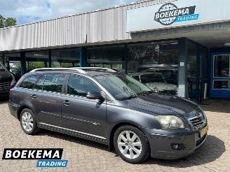 uszkodzony samochody osobowe Toyota Avensis wagon 2.0 VVTi Luna Navigatie Climate Cruise 2008/5
