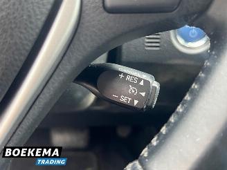 Toyota Auris Touring Sports 1.8 Hybrid Dynamic Navigatie Cruise Climate picture 27