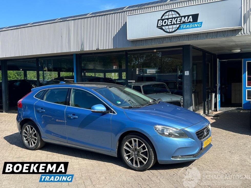 Volvo V-40 2.0 D4 Summum Business Glazen Dak Navigatie Cruise