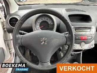 Peugeot 107 1.0 12V XR Airco 5-Deurs picture 17