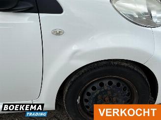 Peugeot 107 1.0 12V XR Airco 5-Deurs picture 5