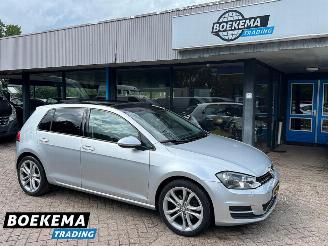 krockskadad bil auto Volkswagen Golf 1.2 TSI Highline DSG Panorama Massage Camera Keyless 2013/8