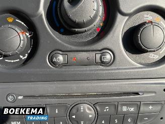 Renault Clio 1.2 TCe Special Line Navigatie Airco picture 23