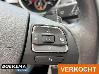 Volkswagen Golf 1.2 TSI Highline DSG Navigatie Climate Cruise 3-Deurs picture 29