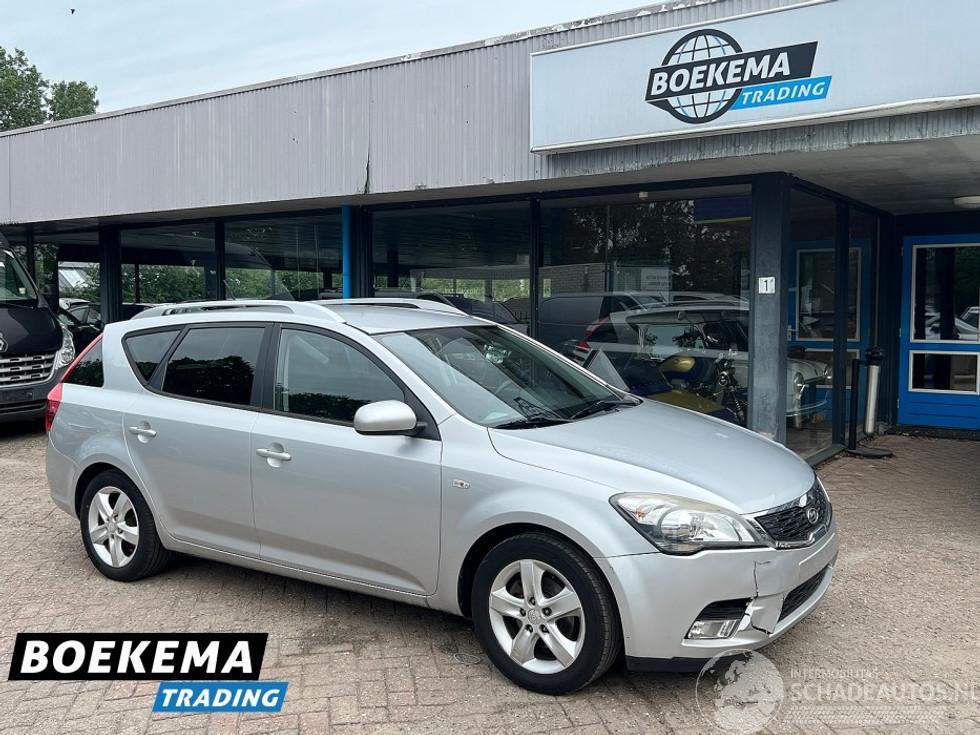 Kia Cee d cee'd 1.4 CVVT Seven Navigatie Airco Cruise Trekhaak