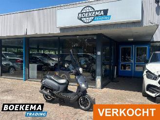 skadebil bromfiets Sym Fiddle II 45KM Brom 2019/1