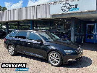 Coche accidentado Skoda Superb Combi 1.8 TSI 180PK Style Business DSG CantonSound Keyless Navigatie 2017/1