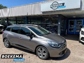 uszkodzony samochody osobowe Renault Clio Estate 1.5 dCi ECO Night&Day Navigatie Cruise PDC Trekhaak 2015/6