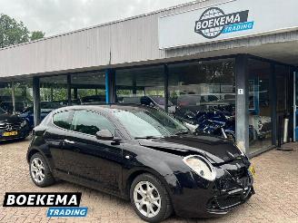 skadebil auto Alfa Romeo MiTo 1.4 Distinctive Clima Navi Elektrische Ramen 2010/3