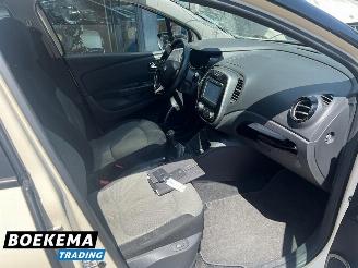 Renault Captur 0.9 TCe Authentique Stoelverwarming Navi Cruise picture 25