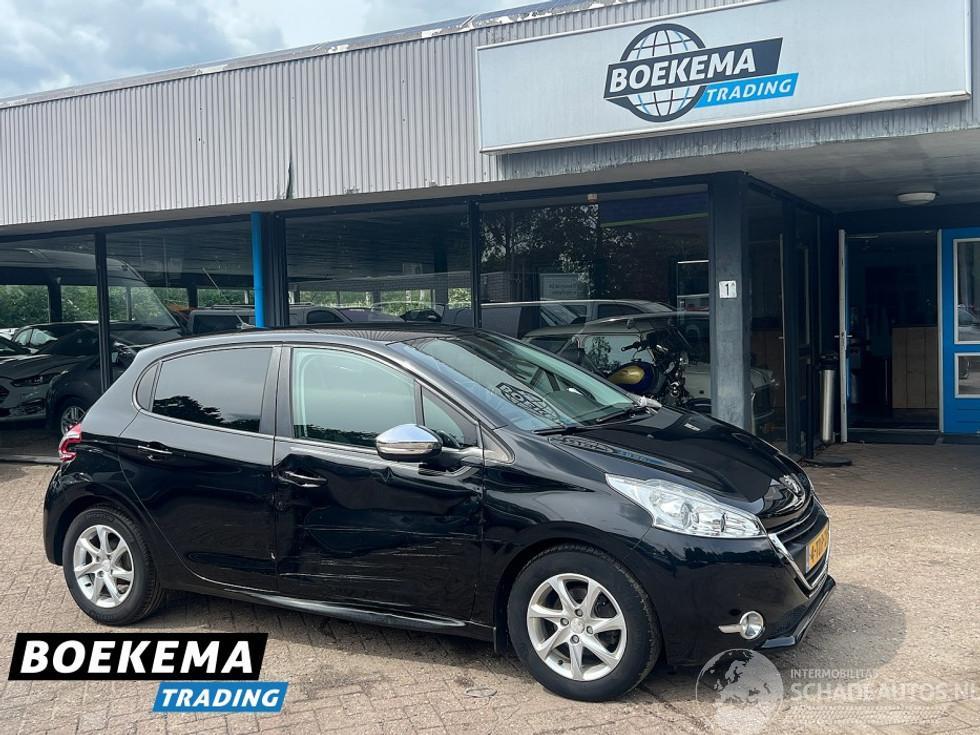 Peugeot 208 1.2 VTi Oxygo Cruise Navi Clima Trekhaak