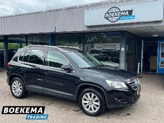 krockskadad bil auto Volkswagen Tiguan 2.0 TSI Sport&Style 4Motion DSG Leer Stoelverwarming Navigatie 2010/11