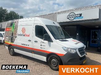 skadebil auto Mercedes Sprinter 314 2.2 CDI L2H2 Schuifdeur Stoelverwarming Cruise-Control 2020/3