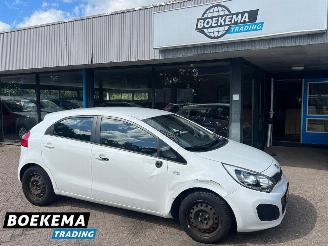 uszkodzony samochody osobowe Kia Rio 1.2 CVVT Comfort Pack Navi Airco Cruise 2013/8