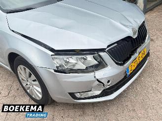 Skoda Octavia Combi 1.2 TSI Ambition Navigatie Cruise Climate picture 6