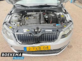 Skoda Octavia Combi 1.2 TSI Ambition Navigatie Cruise Climate picture 8