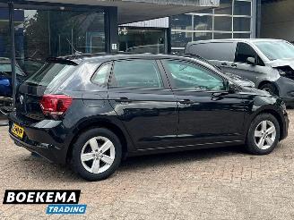 Volkswagen Polo 1.0 Highline Navigatie Cruise Airco 5-Deurs picture 2