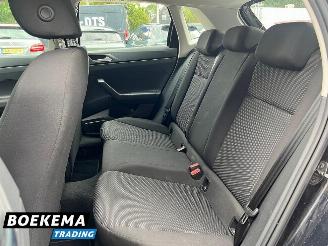 Volkswagen Polo 1.0 Highline Navigatie Cruise Airco 5-Deurs picture 12