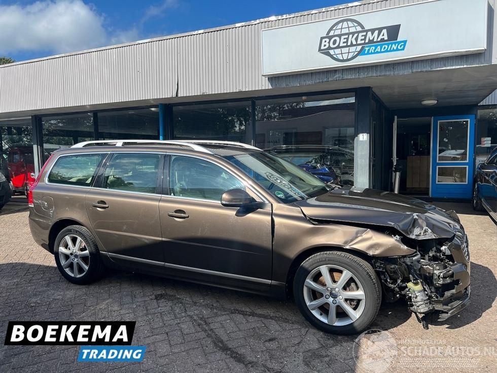 Volvo V-70 2.0 T5 Inscription 245PK Automaat Stoel verwarmd/gekoeld Memory