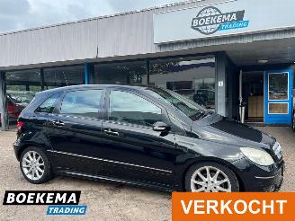 skadebil auto Mercedes B-klasse 200 Business Automaat 136PK Airco 2006/9