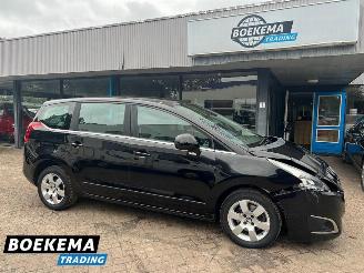 Unfallwagen Peugeot 5008 1.6 THP Active Automaat 165PK Panorama Cruise Navi Clima 2015/12