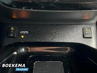 Toyota Prius 1.8 Executive JBL Navigatie Leer Stoelverwarming picture 23