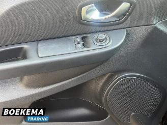 Renault Clio Estate 1.5 dCi Expression Navi Cruise PDC Airco picture 11