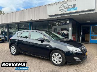 Vaurioauto  passenger cars Opel Astra 1.3 CDTi S/S Edition Cruise Airco NAP 2012/1