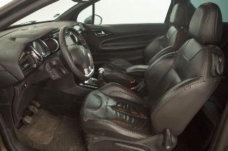 Citroën DS3 1.6 e-HDi So Chic picture 25
