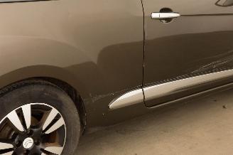Citroën DS3 1.6 e-HDi So Chic picture 34
