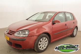 Voiture accidenté Volkswagen Golf 1.6 FSI Comfortline 2004/3