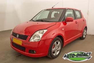 krockskadad bil auto Suzuki Swift 1.5 Comfort 2008/4